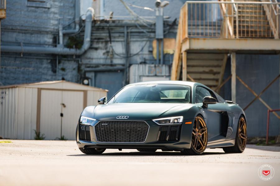  Audi R8 V10 on Vossen Wheels (HC-1) 2016 года  (фото 11 из 47)